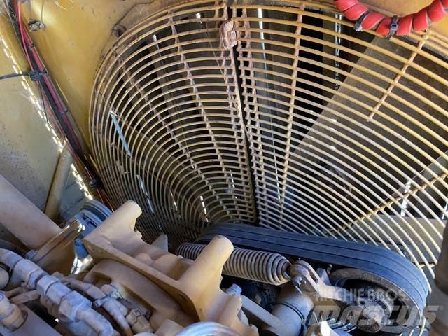 CAT 651E 스크레이퍼