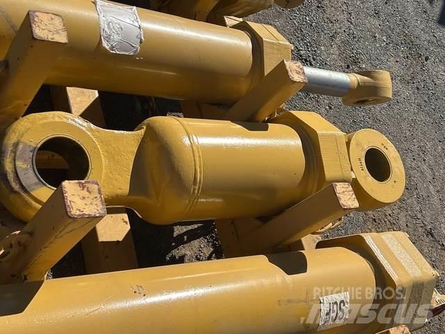 CAT 657E 운송 장비 - 기타