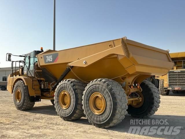 CAT 745 연결식 홀러