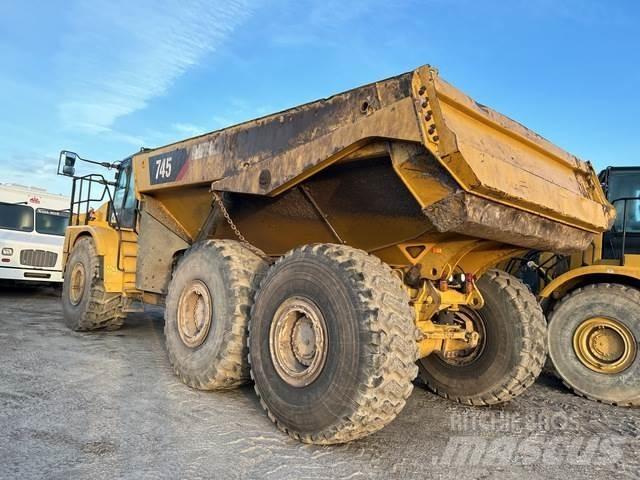 CAT 745 연결식 홀러