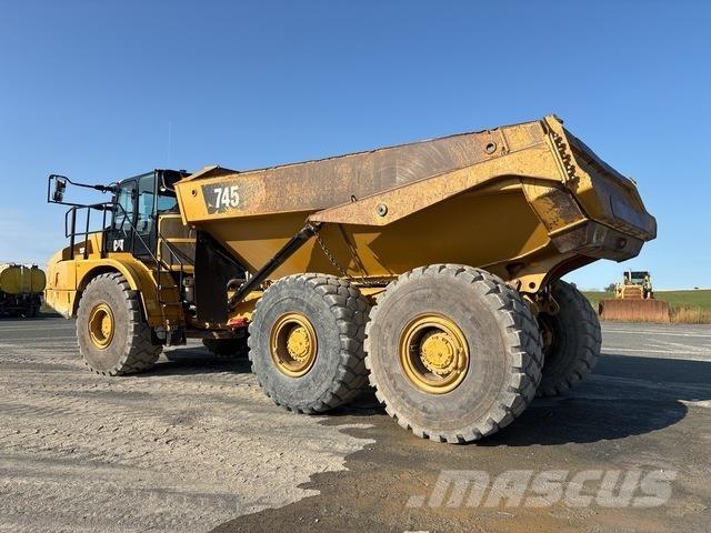 CAT 745 연결식 홀러
