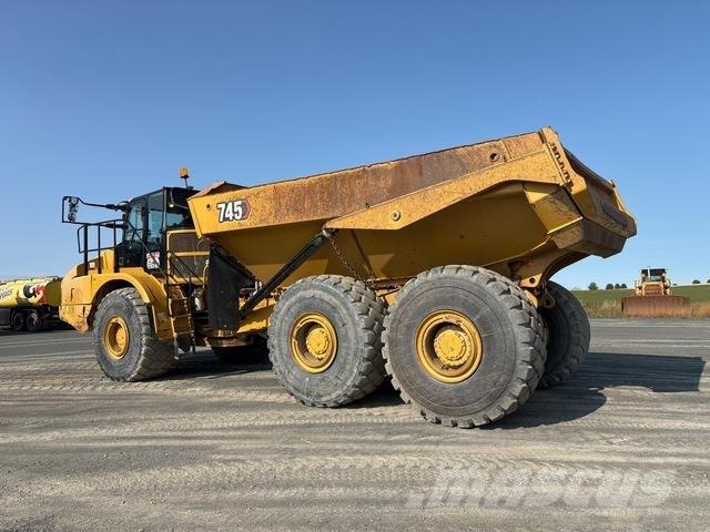 CAT 745 연결식 홀러