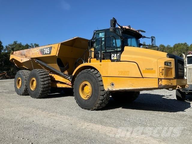 CAT 745 연결식 홀러