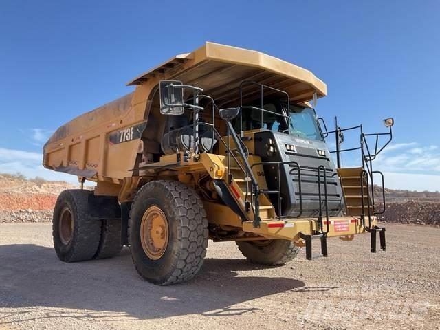 CAT 773F 연결식 홀러
