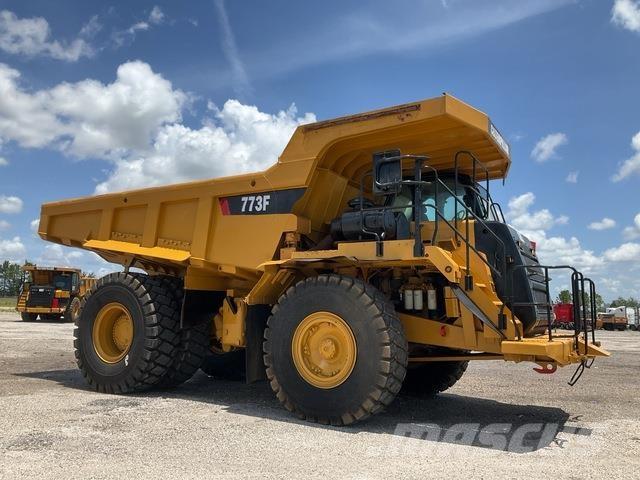 CAT 773F 연결식 홀러