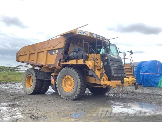 CAT 773F 연결식 홀러