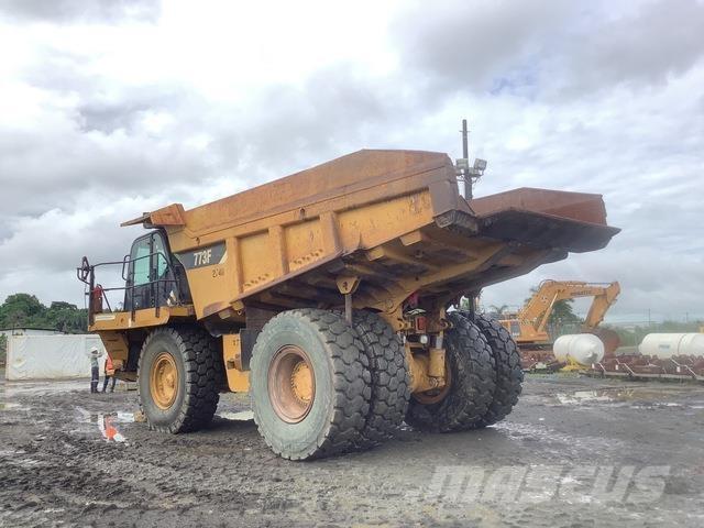 CAT 773F 연결식 홀러