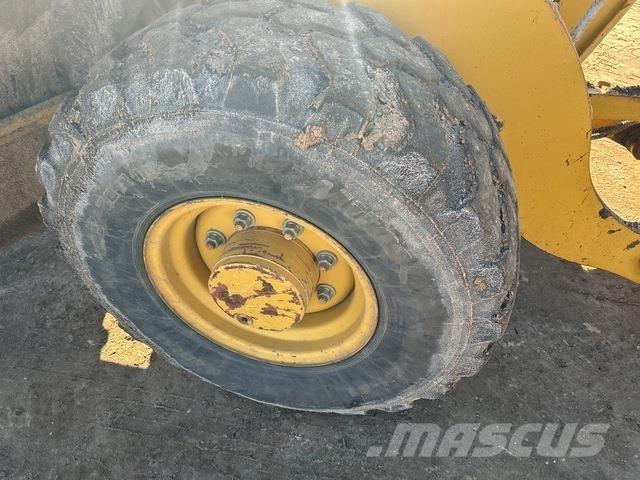 CAT 906H  휠로우더
