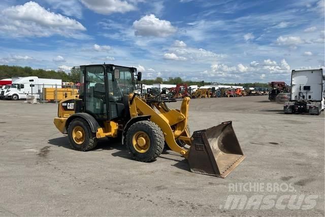 CAT 906M  휠로우더