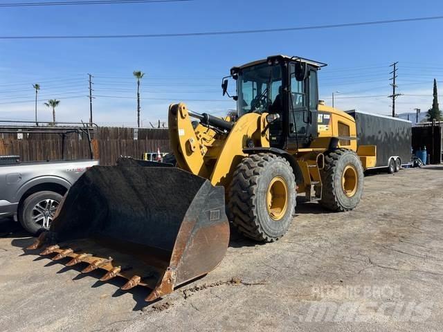 CAT 938M  휠로우더
