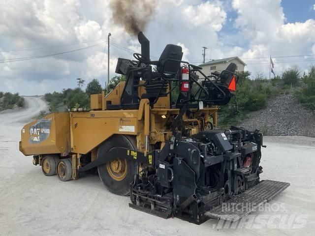 CAT AP-600D 아스팔트 포장장비