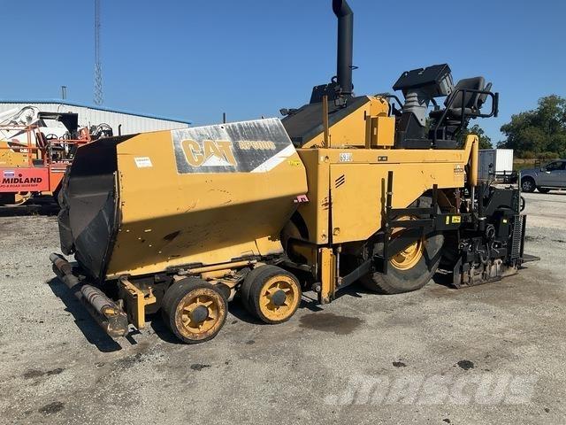 CAT AP-600D 아스팔트 포장장비