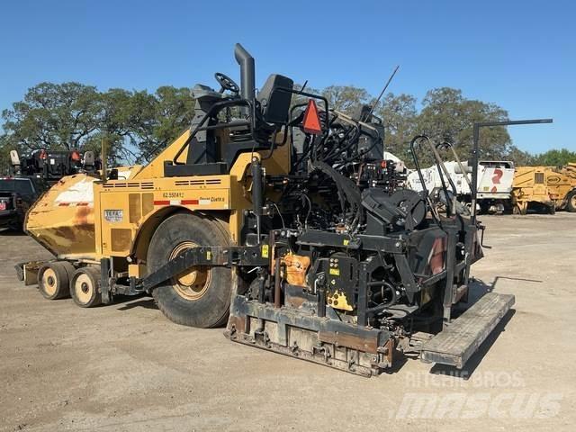 CAT AP1000F 아스팔트 포장장비