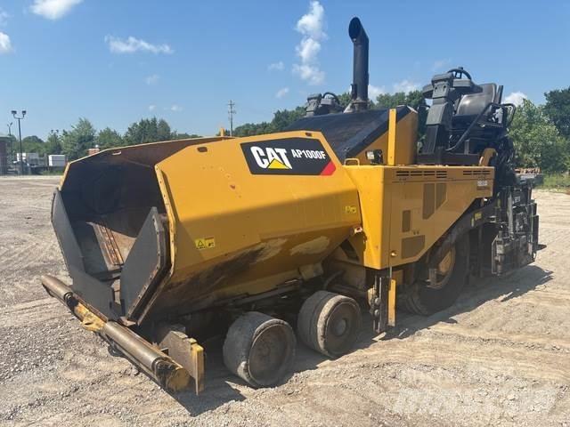 CAT AP1000F 아스팔트 포장장비