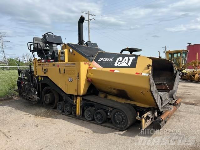 CAT AP1055E 아스팔트 포장장비