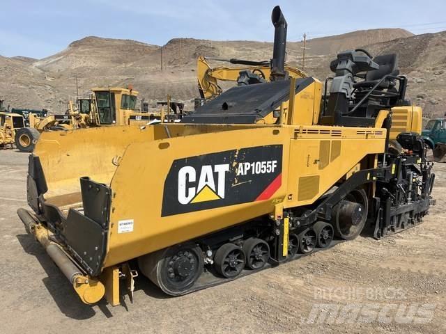 CAT AP1055F 아스팔트 포장장비
