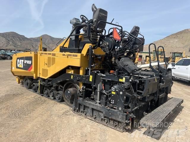 CAT AP1055F 아스팔트 포장장비