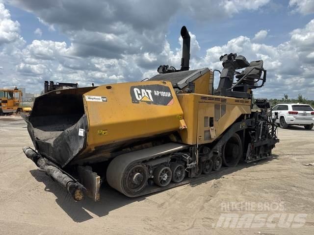 CAT AP1055F 아스팔트 포장장비