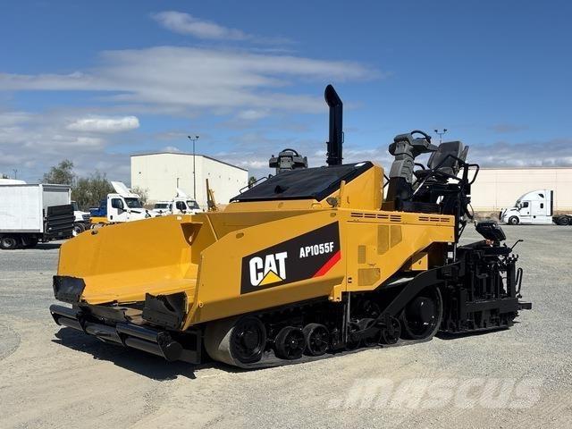 CAT AP1055F 아스팔트 포장장비
