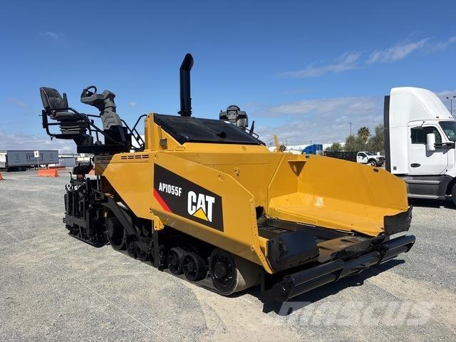 CAT AP1055F 아스팔트 포장장비