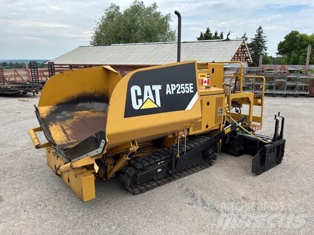 CAT AP255E 아스팔트 포장장비