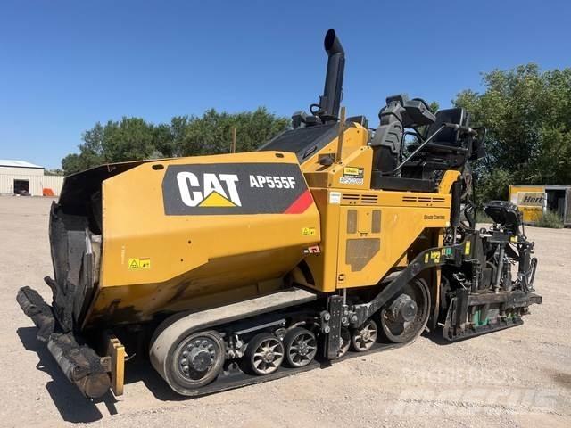 CAT AP555F 아스팔트 포장장비