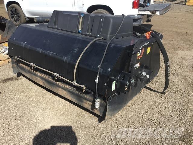 CAT BU118 도로 청소차