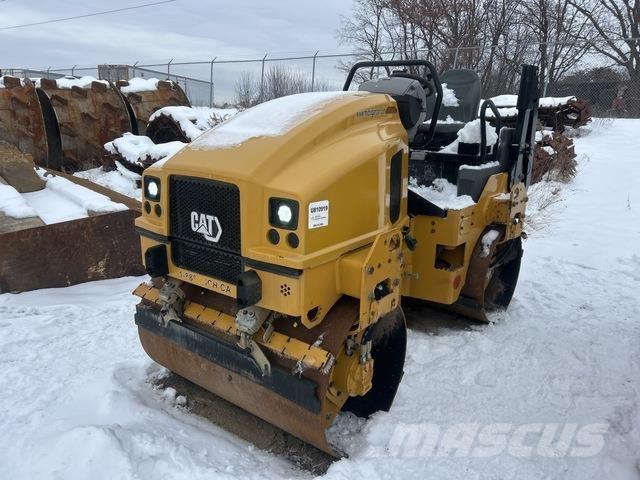 CAT CB2.7 트윈 드럼 롤러