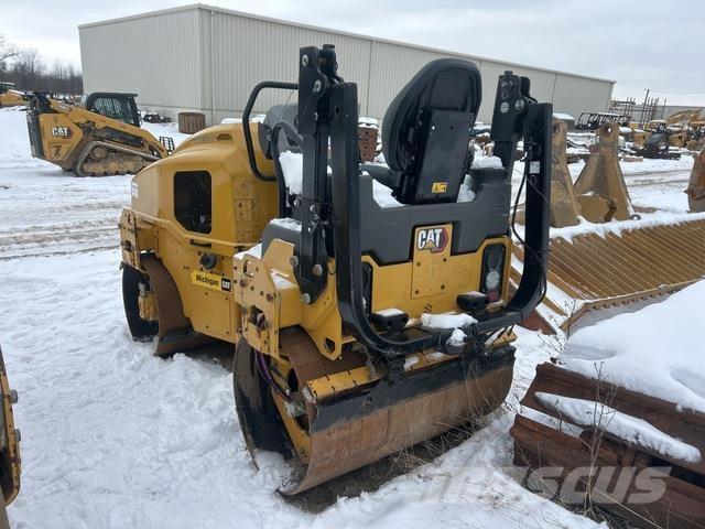 CAT CB2.7 트윈 드럼 롤러