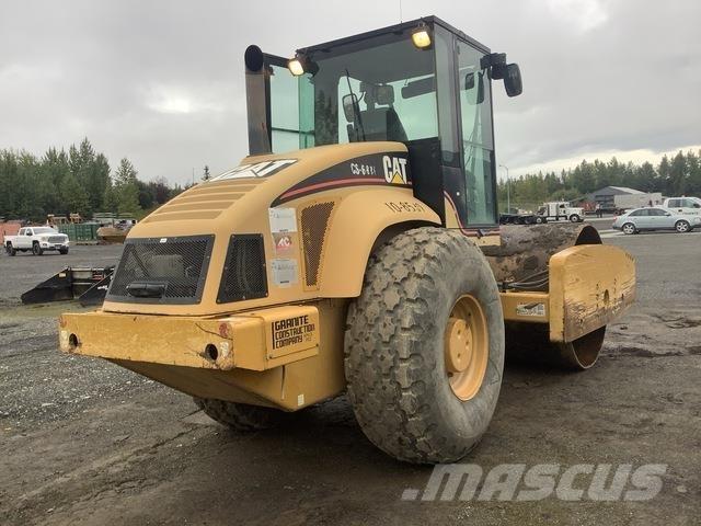 CAT CS-683 싱글 드럼 롤러