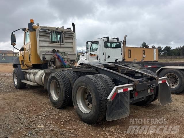 CAT CT660S 트랙터 유닛