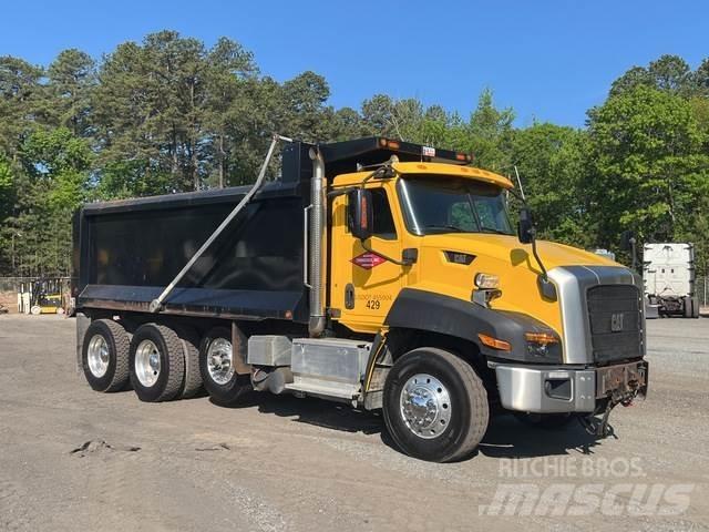 CAT CT660S 덤프 트럭