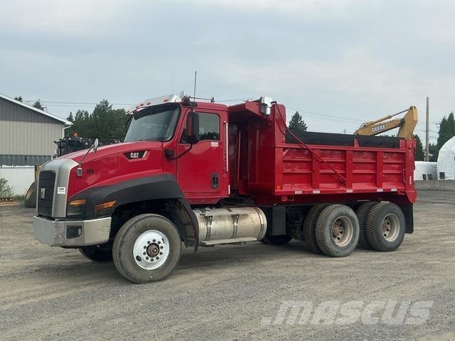 CAT CT660S 덤프 트럭