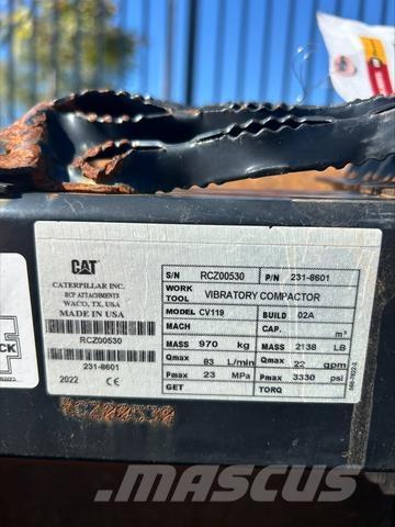 CAT CV119 견인 진동 롤러
