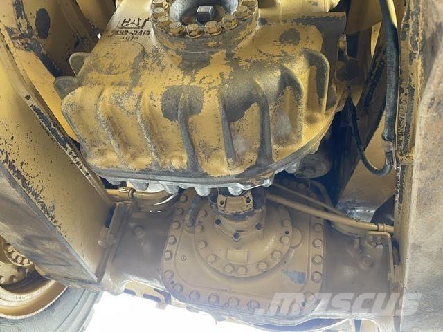 CAT D10T2 크롤러 도저