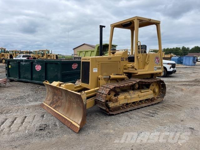 CAT D3B 크롤러 도저