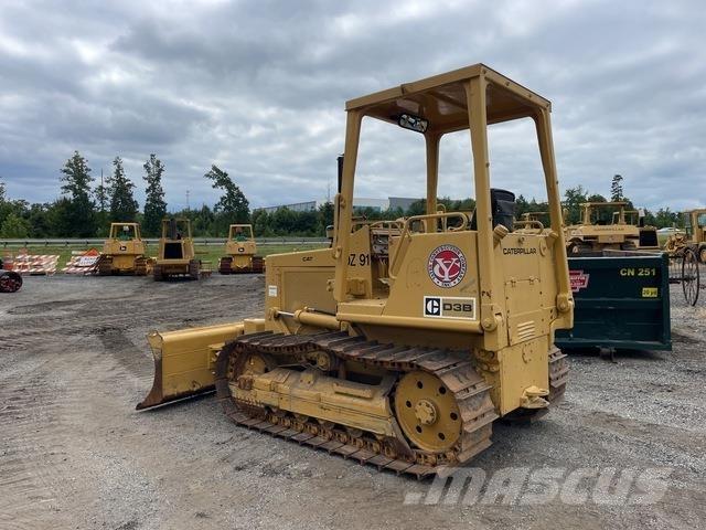 CAT D3B 크롤러 도저