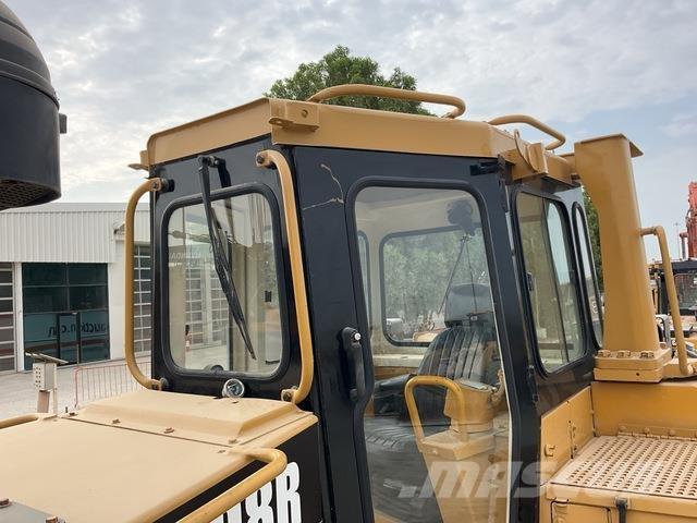 CAT D8R 크롤러 도저