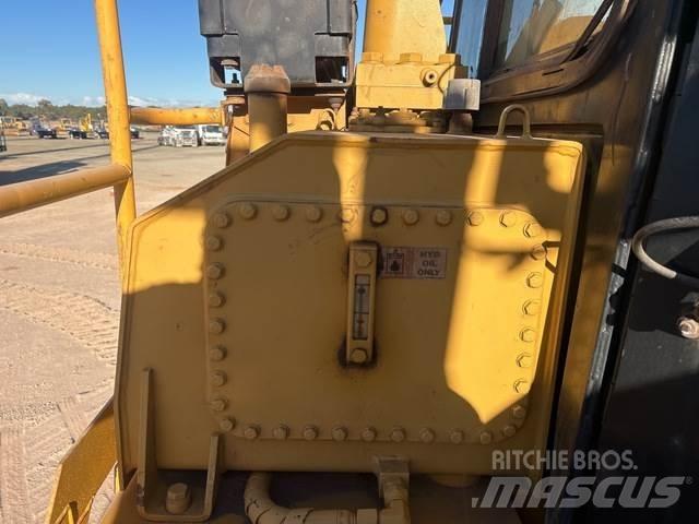 CAT D9T 크롤러 도저
