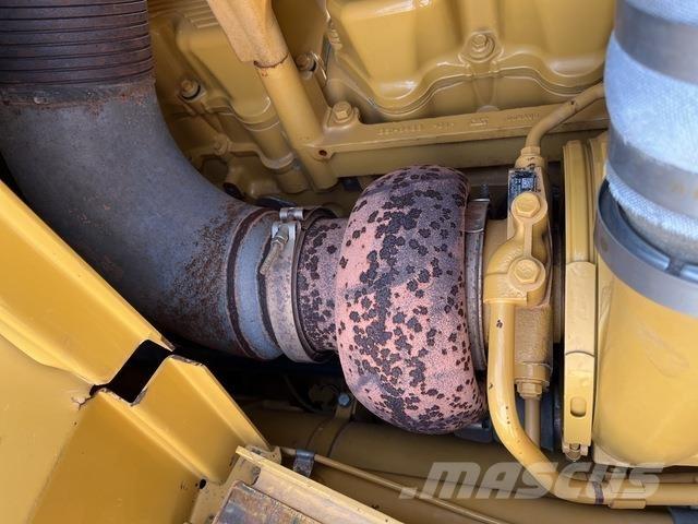 CAT D9T 크롤러 도저
