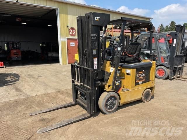 CAT E5000 전동 지게차