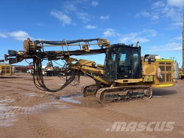 CAT MD5150C 도로 굴착기