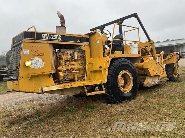 CAT RM-250C 토양 다짐기