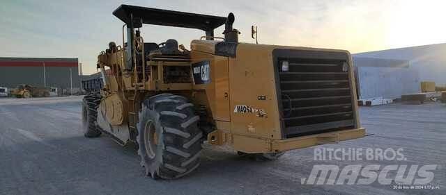 CAT RM300 토양 다짐기