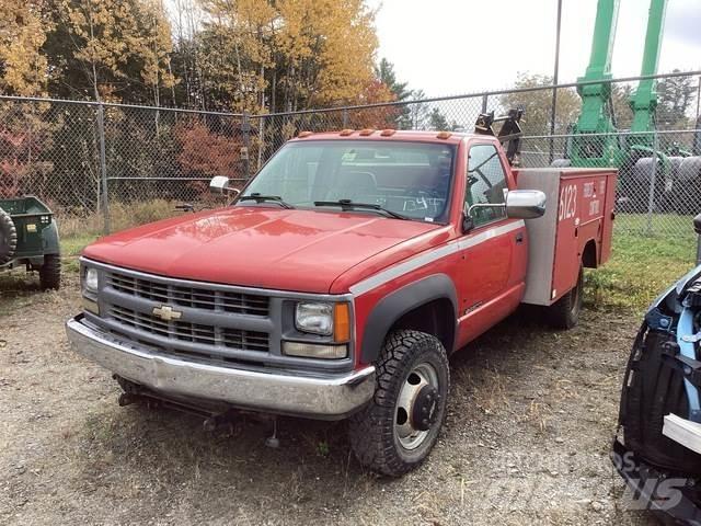 Chevrolet 3500 제설 블레이드 및 제설기