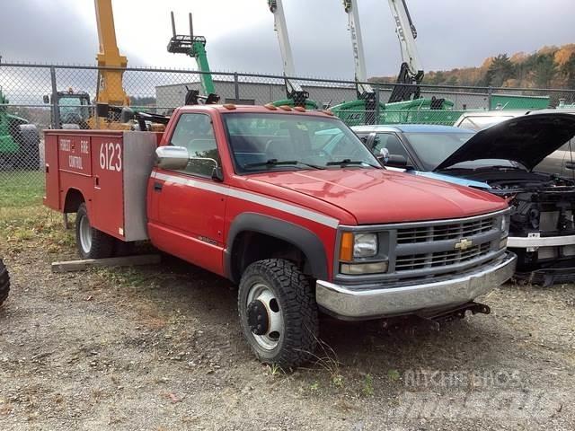 Chevrolet 3500 제설 블레이드 및 제설기