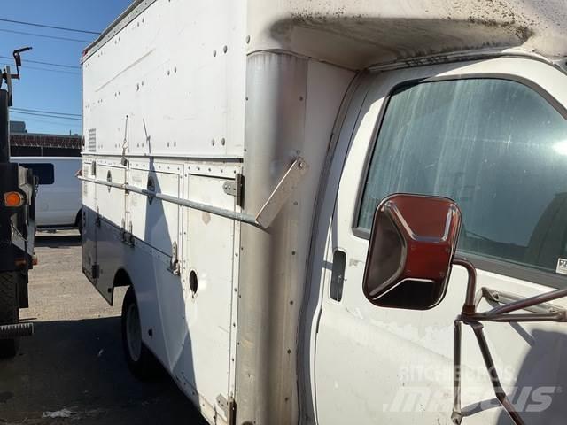 Chevrolet 3500 패널 화물차