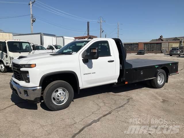 Chevrolet 3500 플랫베드/드롭사이드 트럭