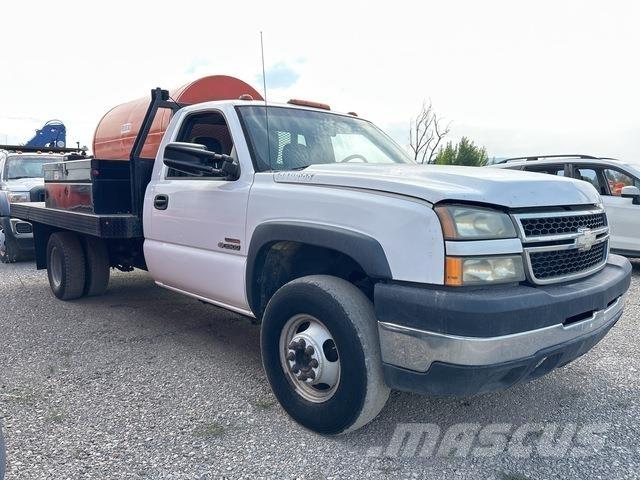 Chevrolet 3500 플랫베드/드롭사이드 트럭