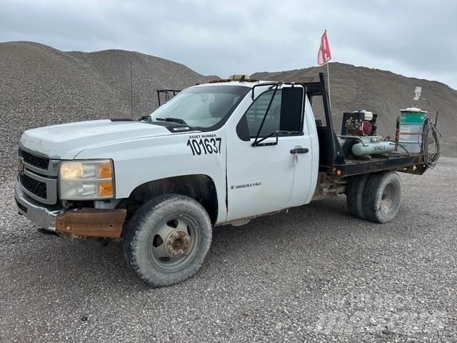 Chevrolet 3500 플랫베드/드롭사이드 트럭